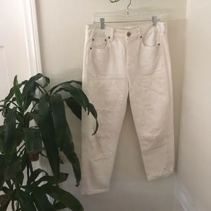 High-Waisted Mom Jean in White